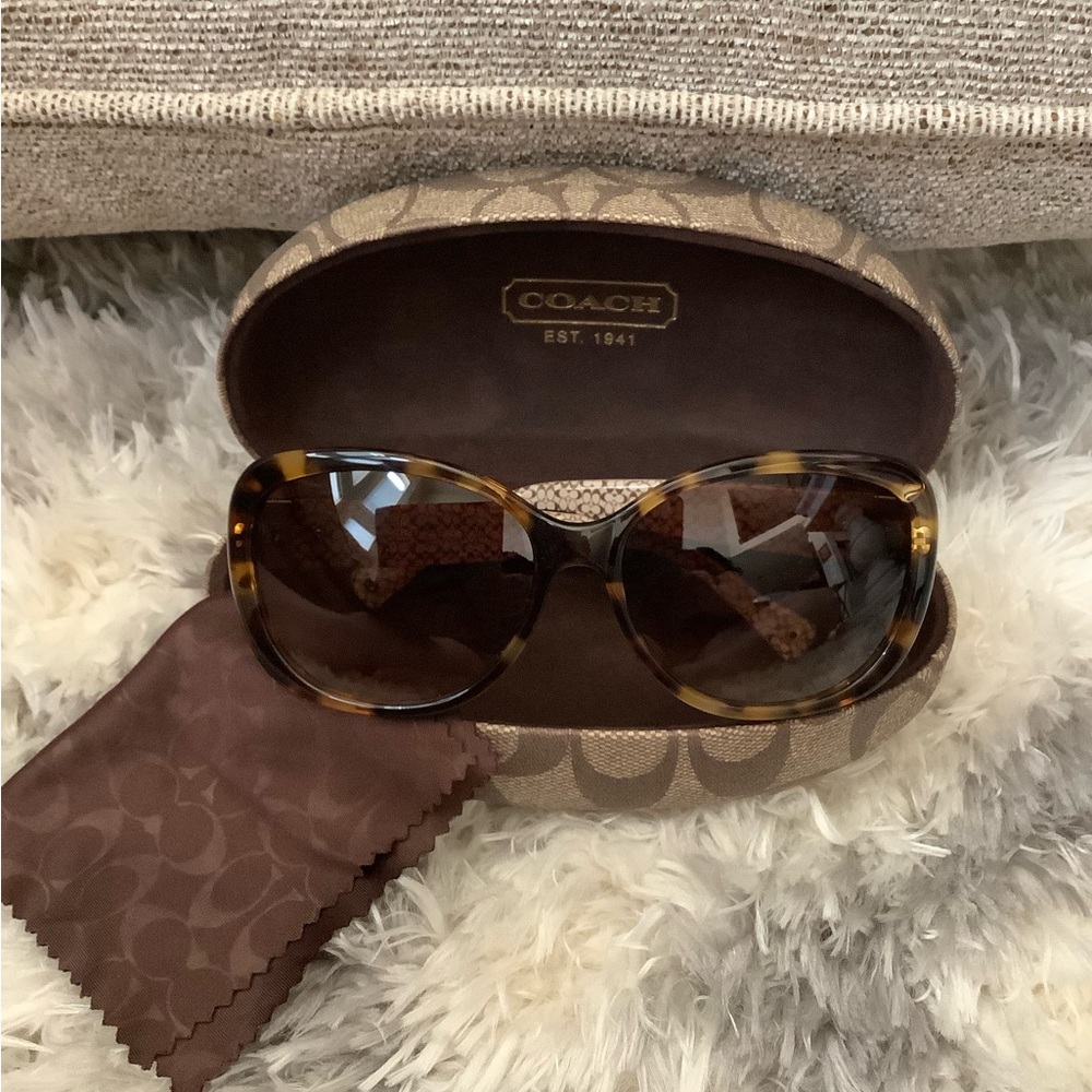 Coach Brown Spotty Tortoise Sunglasses w/ Rhinestone Accents w/ OG case & Cloth